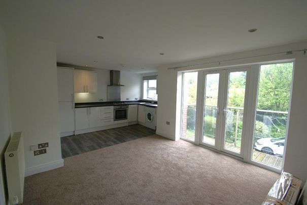 2 bedroom flat to rent - Photo 1