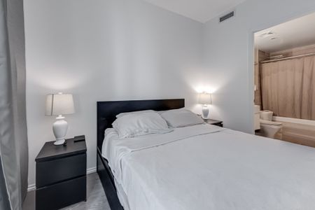 For Lease - 45 Charles Street Unit# 3011, Toronto, Ontario - Photo 2