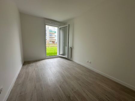 Location Appartement 4 pièces 80m² LUISANT 28600 - Photo 2