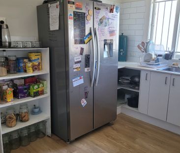 Coopers Plains - Photo 4