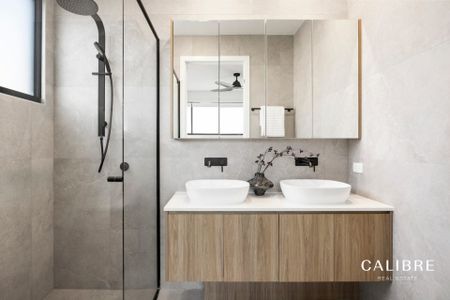 1/51 Mitre Street, St Lucia, QLD, 4067 - Photo 3