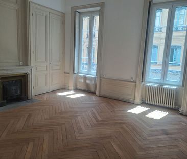 Appartement de prestige T3 rénové de 109m², Lyon 6e, Triangle d’Or,... - Photo 2