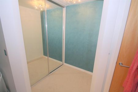 Kingfisher Meadow, Hart Street, Maidstone, Kent - Photo 2