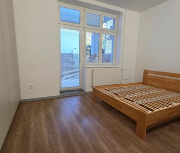 Veľký byt v centre s parkovaním v cene: 3-izbový, zariadený, Žilina - Staré mesto, Cena: 950€/mes bez energií – Fotografia 1