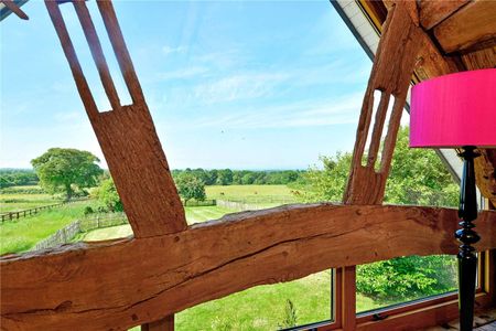 Fabulous Thatched Barn Conversion, beautifully modernised, with wonderful garden and views - Photo 3