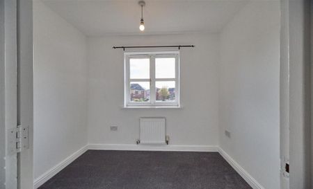 3 bedroom semi-detached house to rent - Photo 2