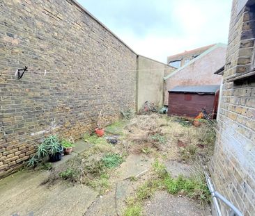 1 bedroom house of multiple occupation to rent - Photo 2
