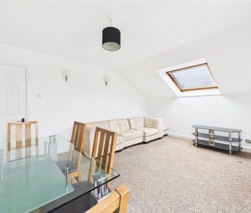 2 bedroom maisonette to rent - Photo 2