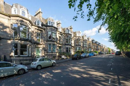 5 bedroom terraced house to rent - Photo 2