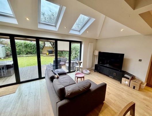 3 Bedroom Semi Detached To Let - Photo 1