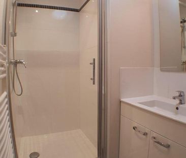 Location Appartement 2 pièces 38m² BORDEAUX 33000 - Photo 5