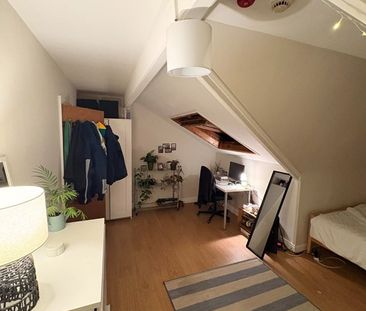 Room in a Shared House, Broomfield Crescent, LS6 - Photo 2