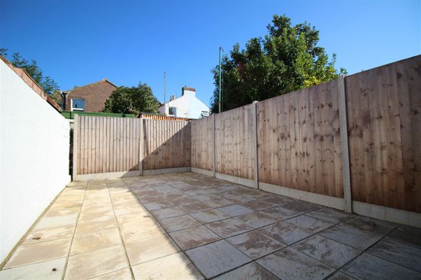 House - Terraced For Rent Wyndcliffe Road, Southsea - Photo 1