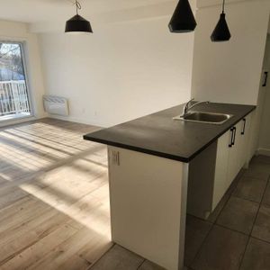 **3 ½ **APPARTEMENT au 3315, CHEMIN STE-FOY - Photo 2