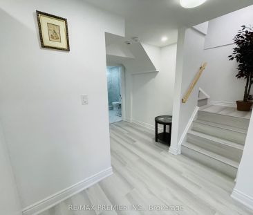 1209 Prestonwood Crescent #Lower - Photo 2