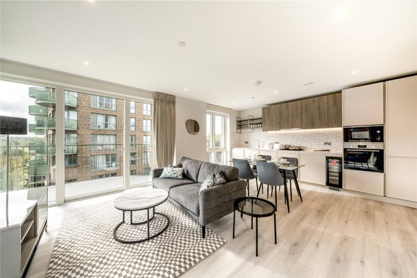 Astell Road, London, SE3 9EH - Photo 1