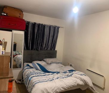 2 bedroom flat to rent - Photo 6