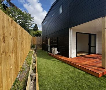 1 year old 2 bedroom 2.5 bathroom on Divich - Photo 5