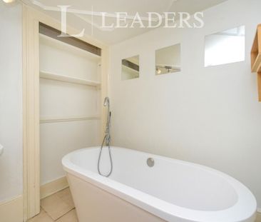 1 bedroom flat to rent - Photo 6