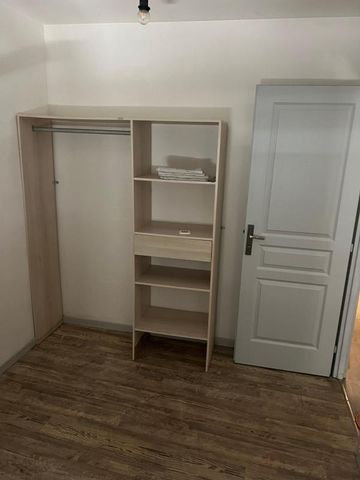 Location Appartement 2 pièces 30m² SAINTES 17100 - Photo 3