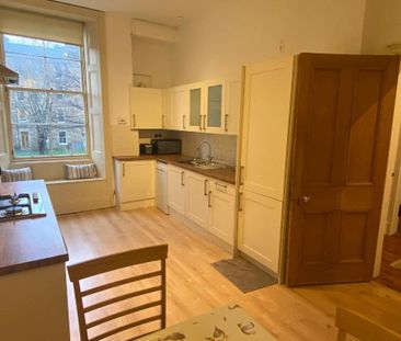 2 bedroom flat to rent - Photo 6