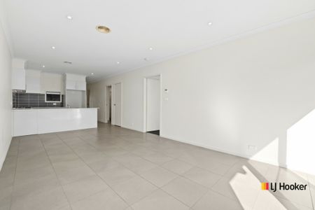 3 Bedroom Ensuite Home Close To Shops - Photo 2