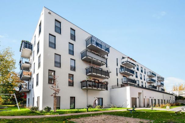 Neubau im Grünen: 2-Zimmer-Wohnung mit Terrasse - Foto 1