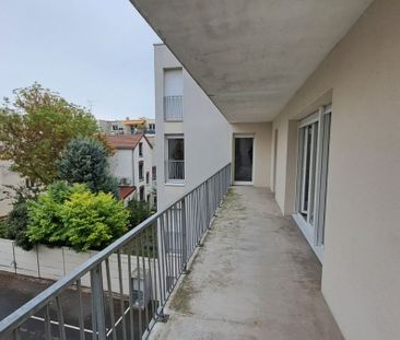 Location appartement T6 115.49m² à Reims (51100) Loyer CC * : 1009.... - Photo 2