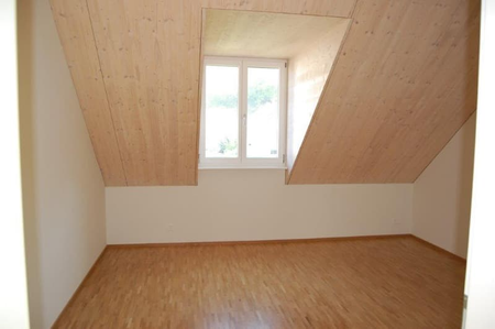 "Grosszügige 4.5-Zimmer-Maisonettewohnung in Diegten" - Photo 2