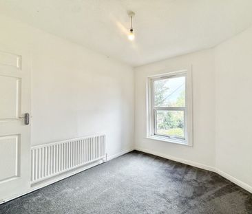 2 bed Flat Cossington Road, SS0 - Photo 3