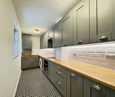2 bedroom terraced house to rent - Photo 2
