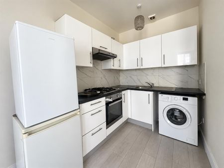 Clarence Road, Hackney, London E5 - Photo 3