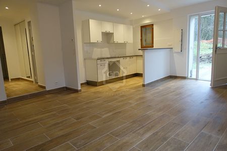 Buc -RDC 2 pièces 49 m² avec terrasse , - Photo 5