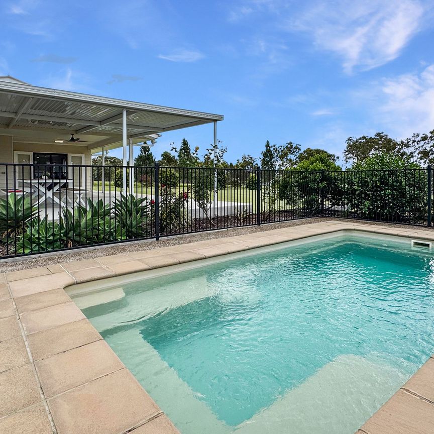 Stunning Semi-Rural 3-Bedroom Home with Pool&comma; Solar&comma; and More&excl; - Photo 1