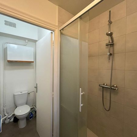 Location Appartement 1 pièce 27m² LORIENT 56100 - Photo 4