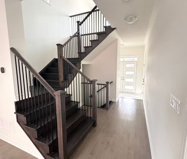 For Lease - 3023 Hollyberry Trail, Pickering, Ontario - Photo 2