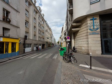 Logement à Paris, Location meublée - Photo 2