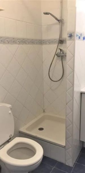 Location Appartement 1 pièce 30m² AIX EN PROVENCE 13100 - Photo 1