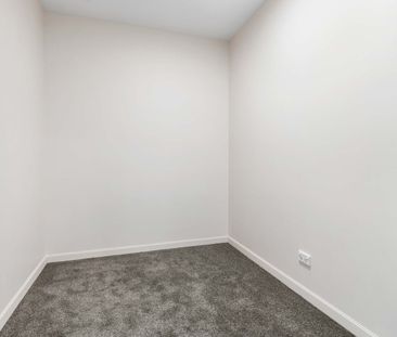 Renovated City Convenience - Photo 6