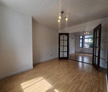 28 Twaddell Avenue, Belfast, BT13 3LE - Photo 2