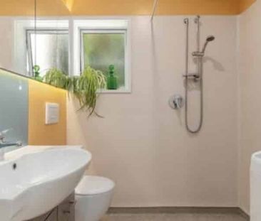 2BR+office Townhouse in Merivale. - Photo 3