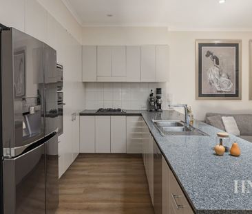 Family haven offers a modern entertainers' retreat - Photo 6