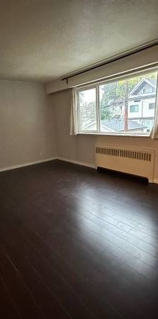 Large Bright 1 BR Apartment Available November 1, 2024 - Photo 1