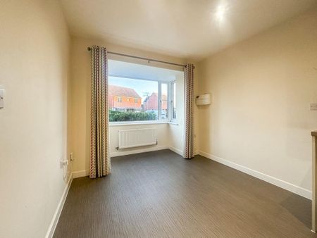 3 bedroom semi-detached house to rent - Photo 3