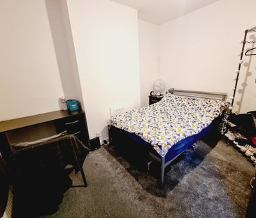 4 Bed Student Accommodation - Photo 6