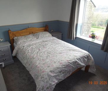 3 bedroom terraced house to rent - Photo 6