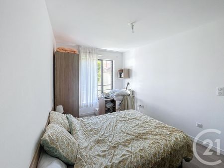 Location Appartement 2 pièces 38m² LA NEUVILLETTE 51100 - Photo 4