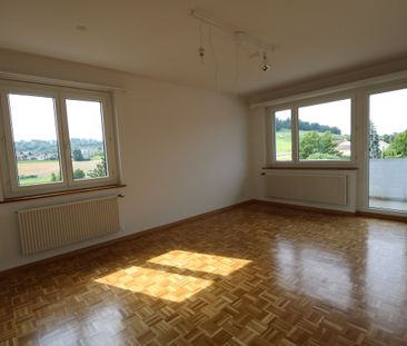 Living in an optimal location! - Photo 5