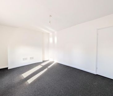 4 bedroom maisonette to rent - Photo 1