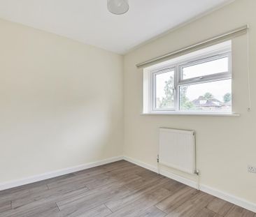 2 bedroom semi-detached house to rent - Photo 4